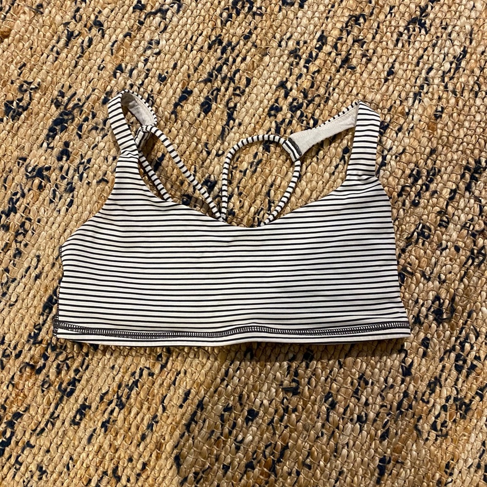 Lululemon Free to Be Bra